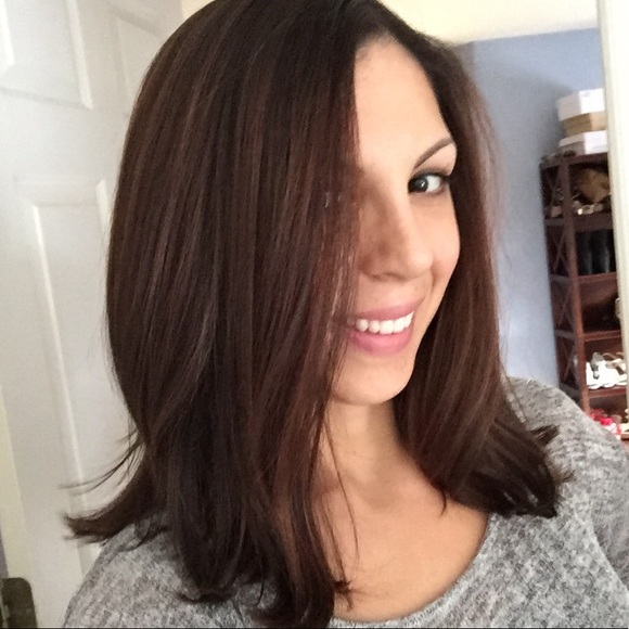 Meet your Posher, Laura - Picture 1 of 1